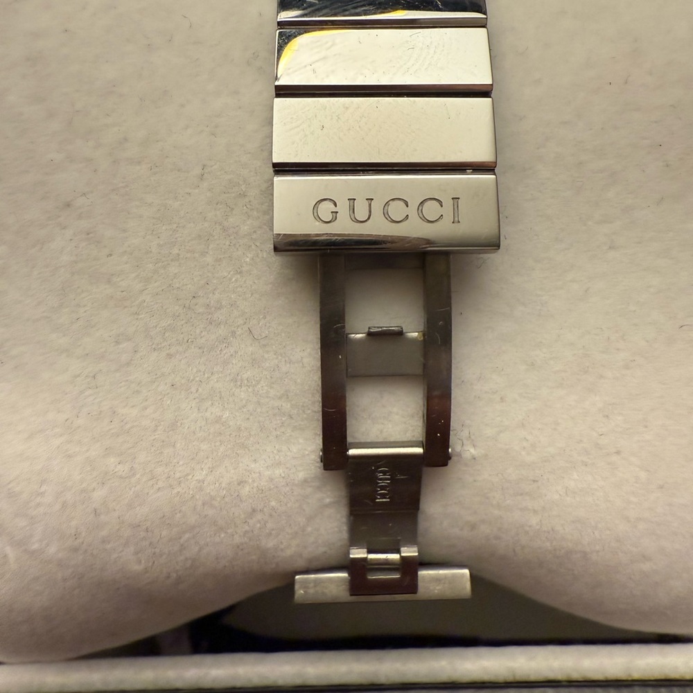 Gucci Silver Watch - image 7